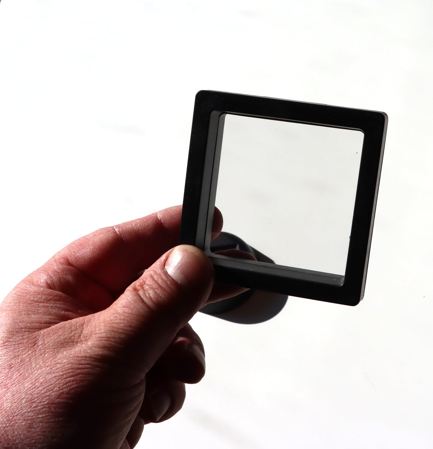 Stojan čtvercový moderní černý - Supreme Panthers