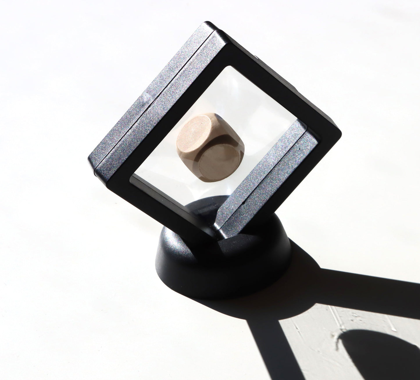 Stojan čtvercový moderní černý - Supreme Panthers