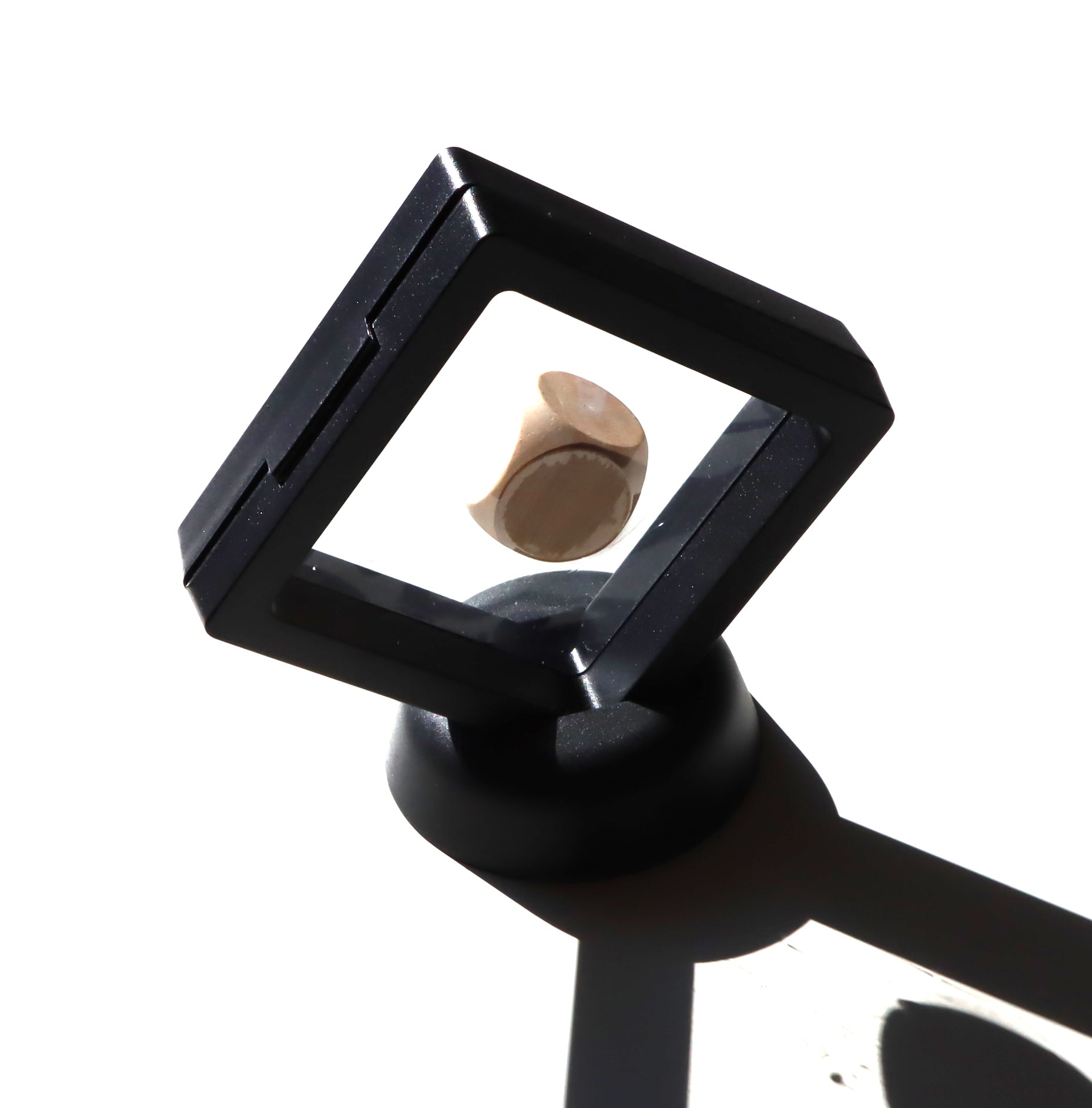 Stojan čtvercový moderní černý - Supreme Panthers