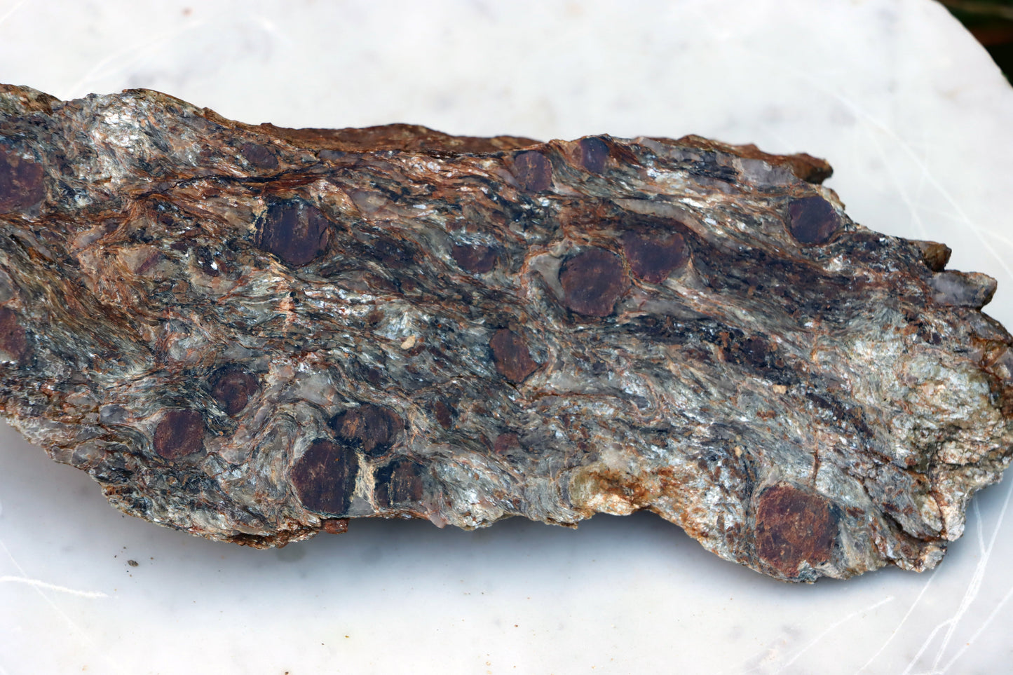 Svojanovit s almandinem leštěný - Supreme Panthers