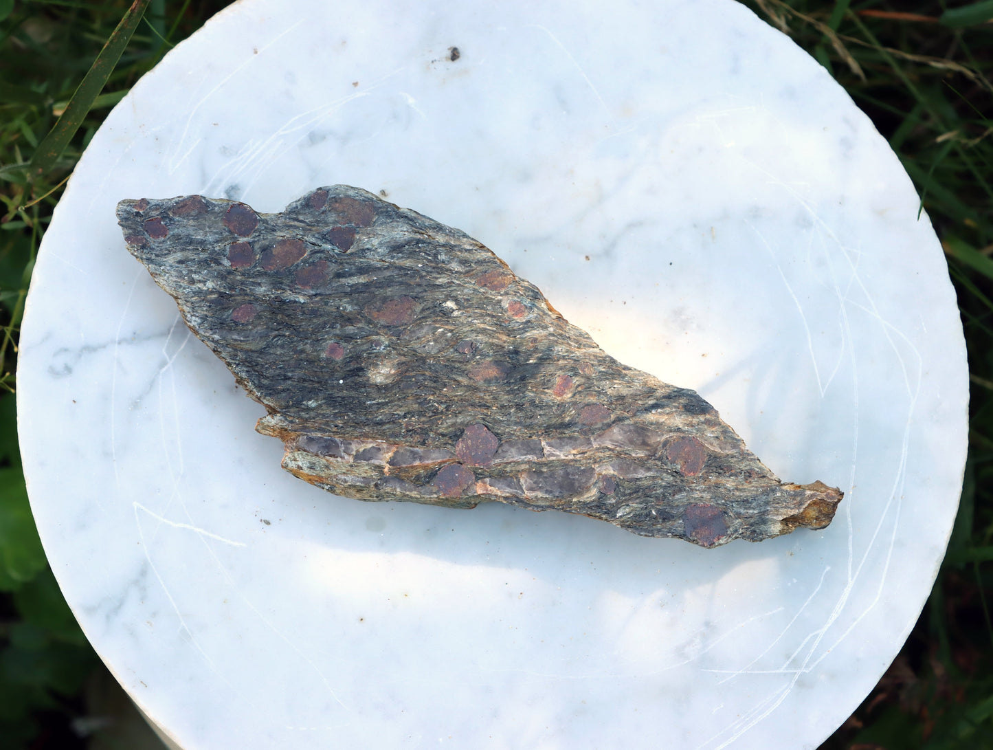 Svojanovit s almandinem leštěný - Supreme Panthers