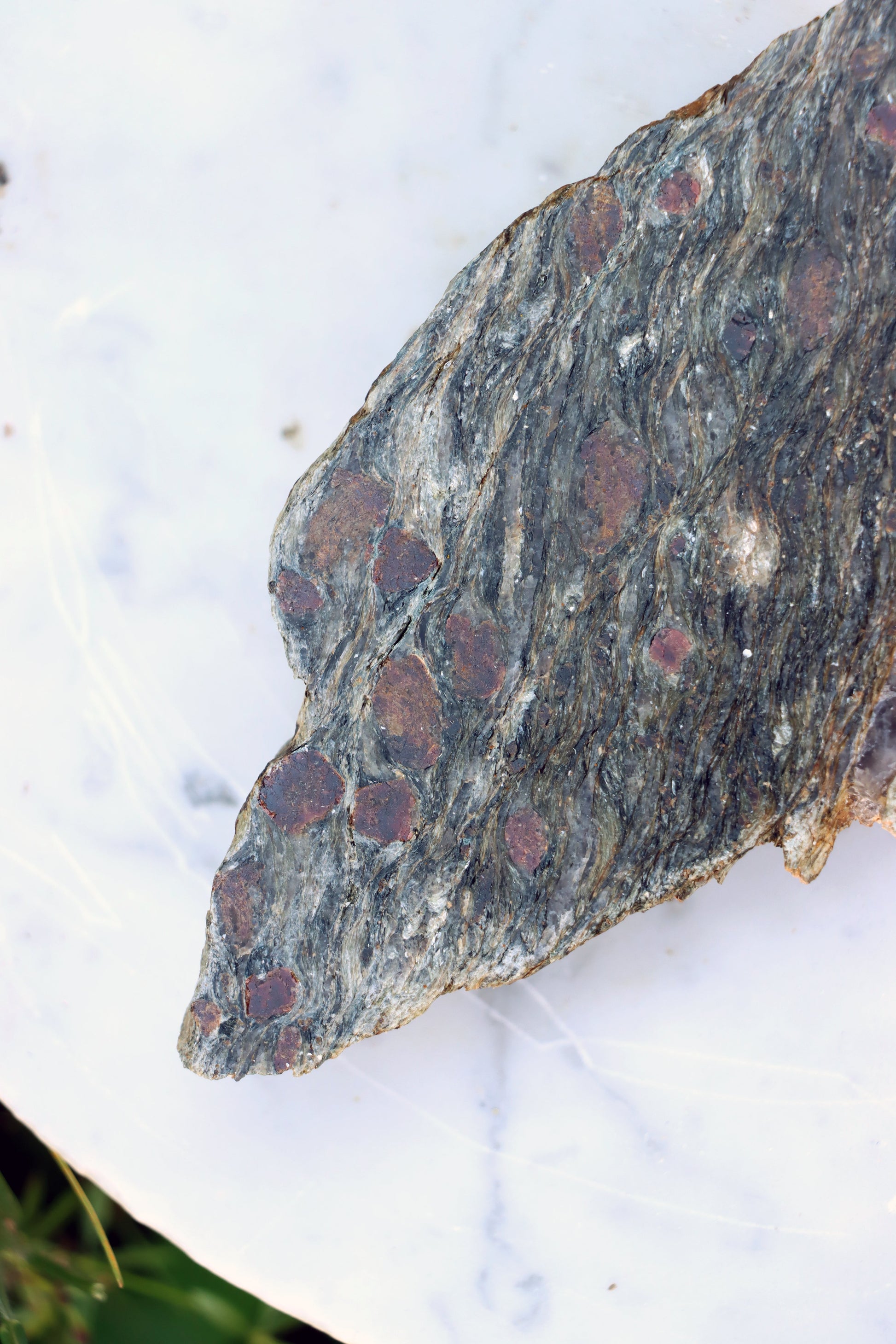 Svojanovit s almandinem leštěný - Supreme Panthers