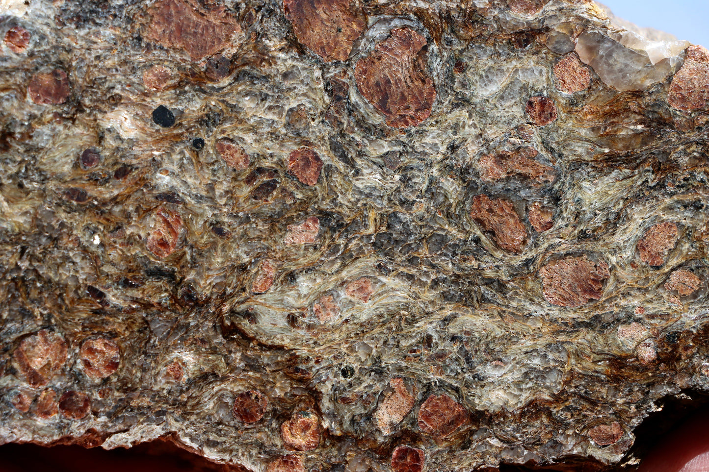 Svojanovit se staurolitem a almandinem - Supreme Panthers