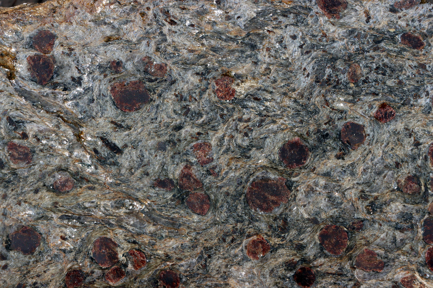 Svojanovit se staurolitem a kyanitem - Supreme Panthers