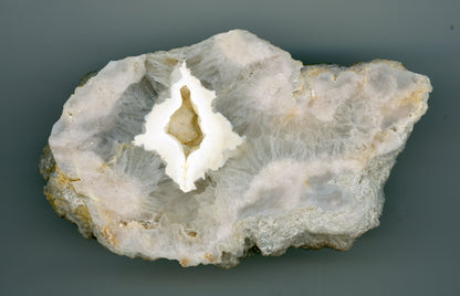 Kříšťálovo ametystová geoda vyplněná chalcedonem kašolongem - Supreme Panthers