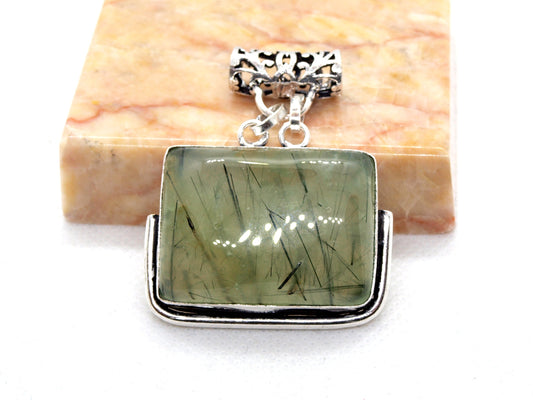 Přivěsek epidot v prehnitu﻿ - Supreme Panthers