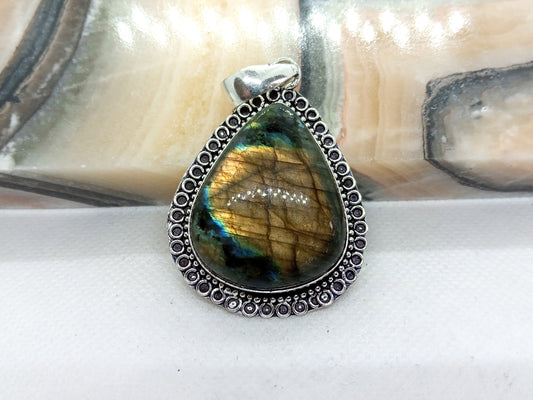 Přívěšek labradorit - Supreme Panthers