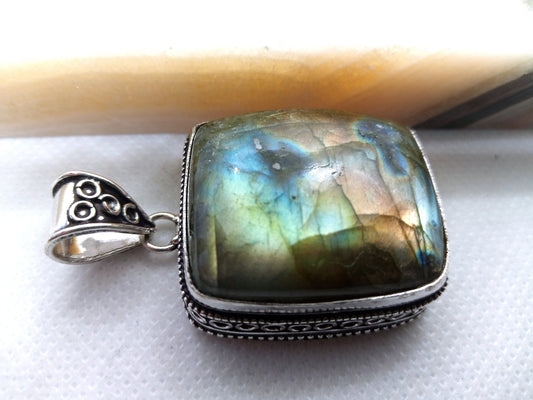 Přívěšek labradorit - Supreme Panthers